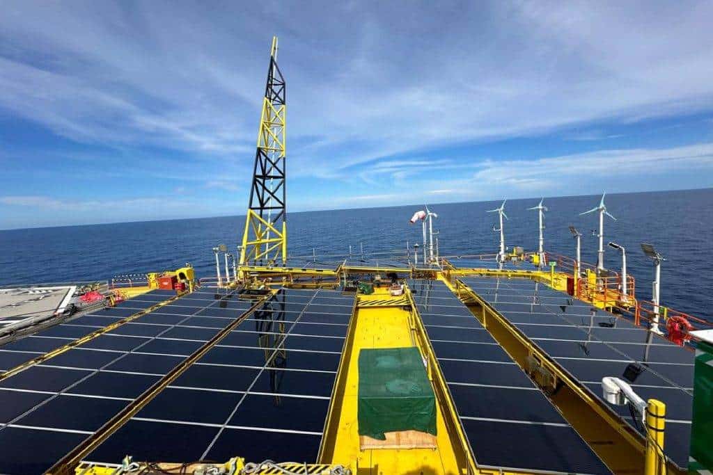 pahros-marine-solar-power-3